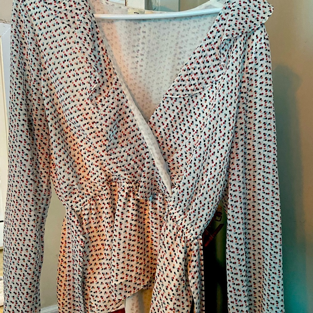 Pretty ruffled V neck blouse